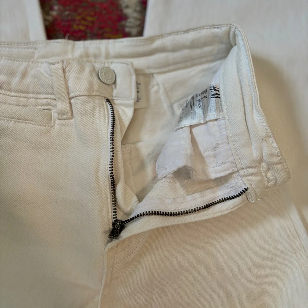 H&M • White wide-leg cropped culotte jeans - Picture 10 of 15
